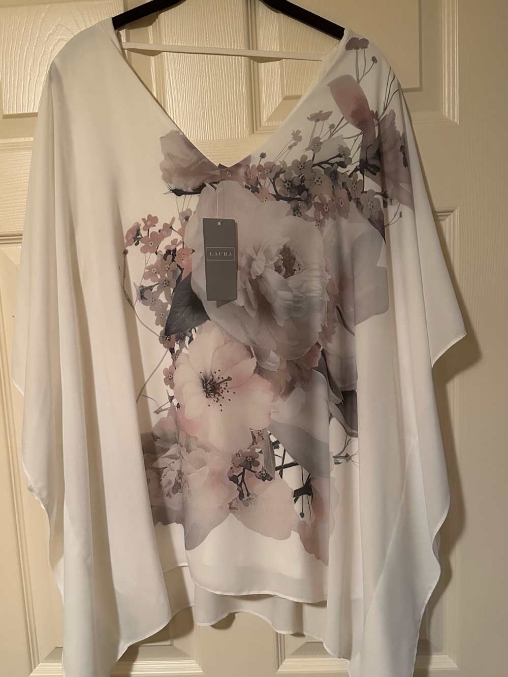Laura Off-White Floral V-Neck Tunic with Blush and Gray Print - XXL - NWT